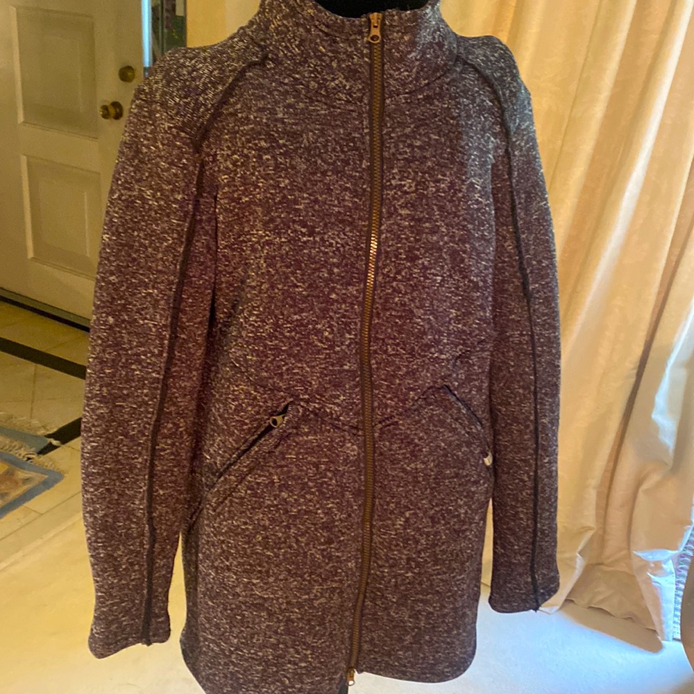 Avalanche Outdoor.  Excellent condition
